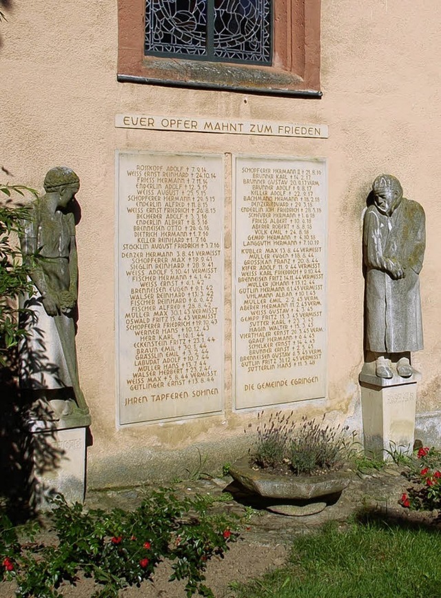 Das  Ehrenmal soll saniert und geschtzt werden.    | Foto: Langelott