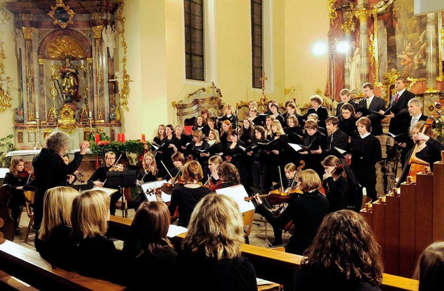 Spielten tapfer trotz der Unglcks-Nac...as Ensemble des Max-Planck-Gymnasiums.  | Foto: Wolfgang Knstle