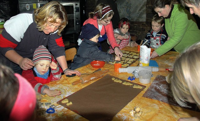 In der Weihnachtsbckerei auf dem Freimter Weihnachtsmarkt   | Foto: Pia Grttinger