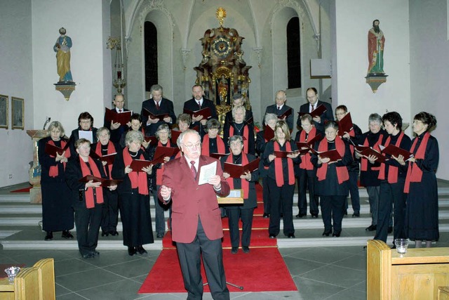 Kirche Grafenhausen: orweihnachtliche ...ngen mit Dirigent Alois Stiegeler ein.  | Foto: Ulrike Gut