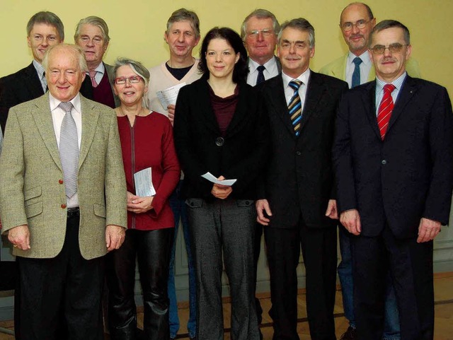 <Bildtext>Der gesamte Vorstand der Br...n, bei der  Scheckbergabe.</Bildtext>  | Foto: Hans Christof Wagner