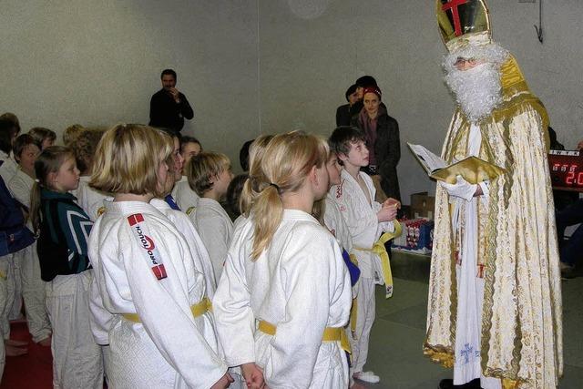 Die Pokale gab's vom Nikolaus persnlich