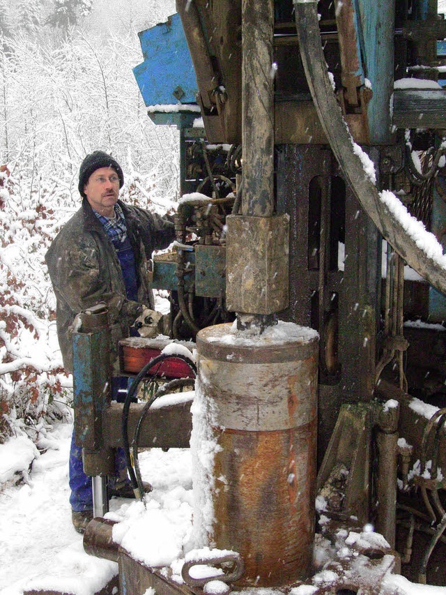 Martin Bck setzte gestern, Mittwoch, ...angreiche geologische Untersuchungen.   | Foto: Jrn Kerckhoff