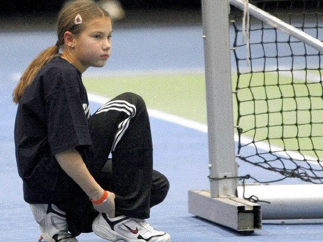 Bereit machen zum Bllesammeln: Ballkinder in Offenburg  | Foto: nver