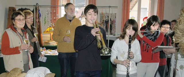 Jochen Burkhard (Trompete), Larissa H...e) sorgten fr musikalische Umrahmung.  | Foto: Vitt