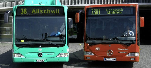 Diese Busse der Basler Verkehrsbetrieb...uf der grenzberschreitenden Linie 38.  | Foto: BZ