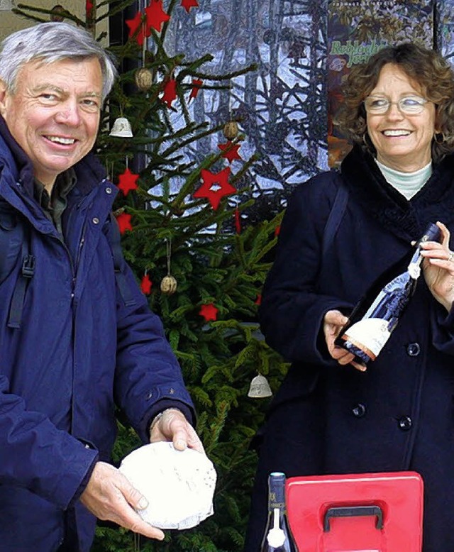 Erstmals hatten die Gste aus Sevrier ...und Wein aus ihrer Heimat anzubieten.   | Foto: Ute Aschendorf