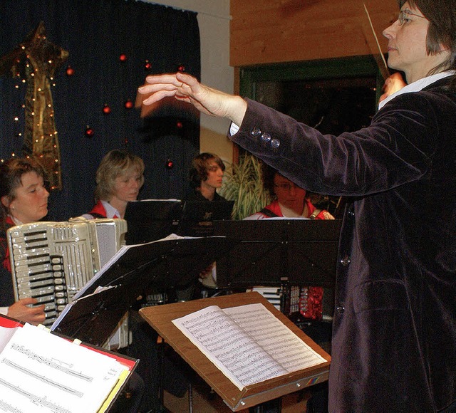 Dirigentin Priska Herzog hatte sich mi... verdiente Lohn fr die gute Leistung.  | Foto: werner Probst
