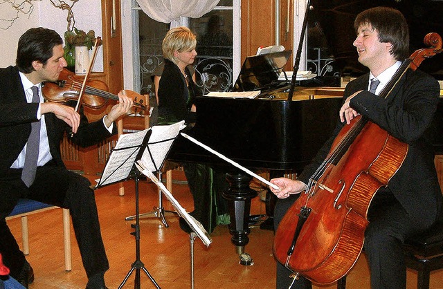 Lech Antonio Uszynski, Joanna Stanek u...ynski bei ihrem Auftritt im Rosenhof    | Foto: Roswitha Frey