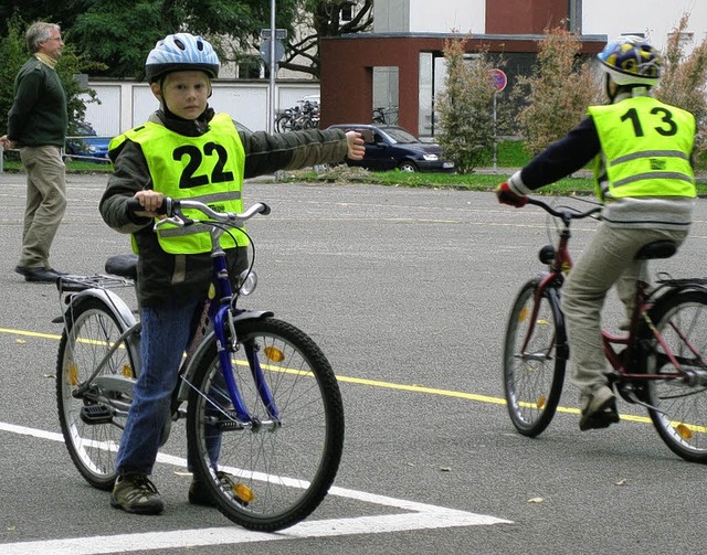 Linker Arm raus: Paul lernt das Abbiegen.   | Foto: Privat