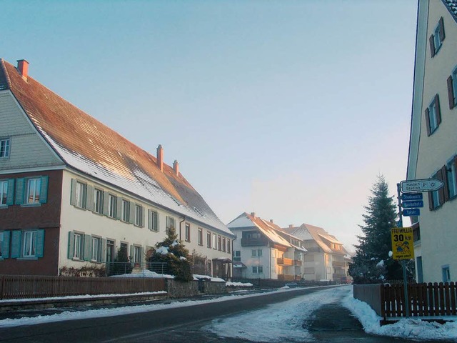 Die Obere Hauptstrae   in Lffingen i...fr den Ausbau der Nahwrmeversorgung.  | Foto: Martin Wunderle