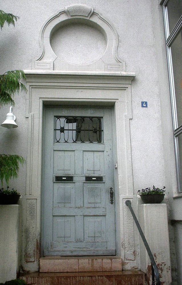 Dringend erneuerungsbedrftig: die alt...ehrerwohnung in der Nordweiler Schule.  | Foto: Reiner Merz