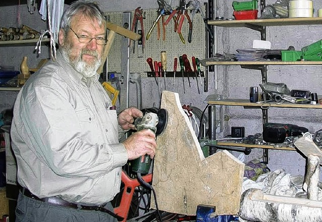 Peter Marx  in seiner Werkstatt.   | Foto: Beathalter
