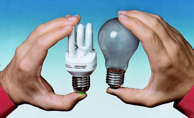 Energiesparlampe oder Glhbirne? Das ist hier die Frage.  | Foto: PROMO