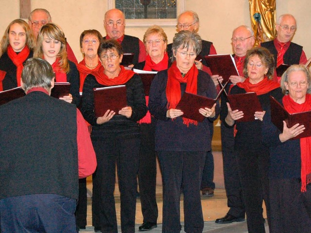 Mit schnen Weisen stimmte der Gesangv... Konkordia auf die Weihnachtszeit ein.  | Foto: Ingrid Mann