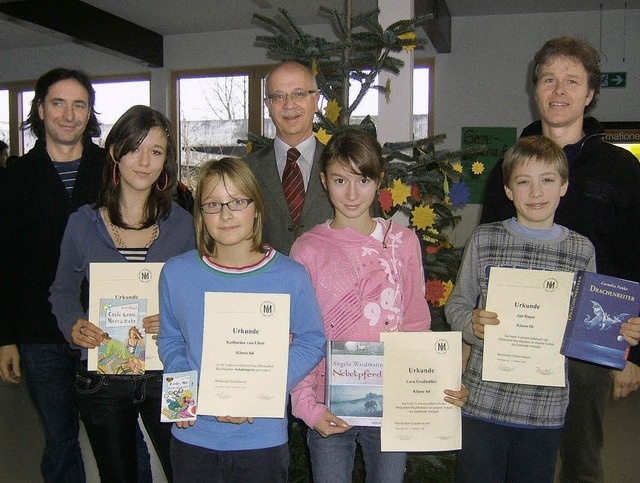 Vorleser: Saskia Roberg (von links), ... (links) und Andreas Brendel (rechts)   | Foto: Realschule