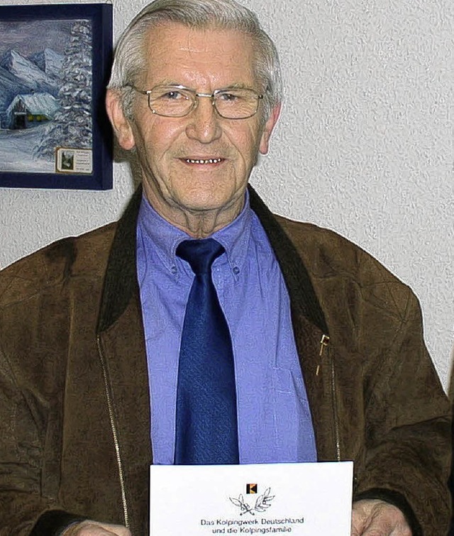 Fr 50-jhrige Zugehrigkeit zur Kolpingsfamilie wurden Otbert Sayer geehrt.   | Foto: Eberhard Gross