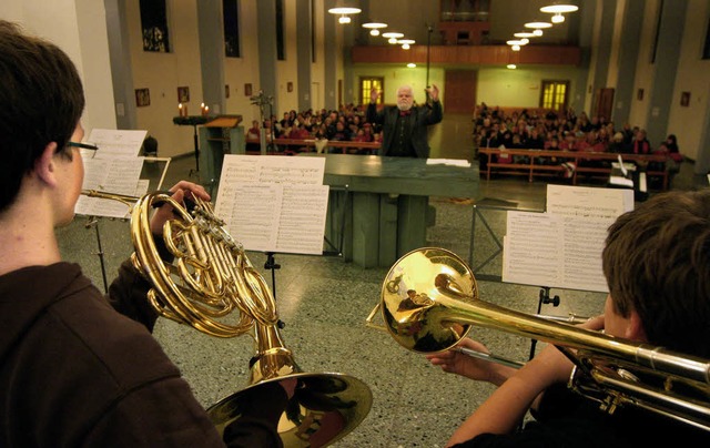 Schler von &#8222;Musikum&#8220; musizieren in der Kirche St. Maria.   | Foto: Bastian Henning