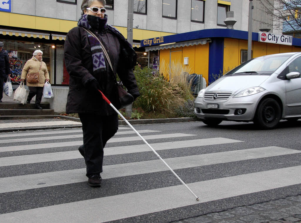 Für Blinde fehlen oftmals die Leitlinien Weil am Rhein Badische Zeitung