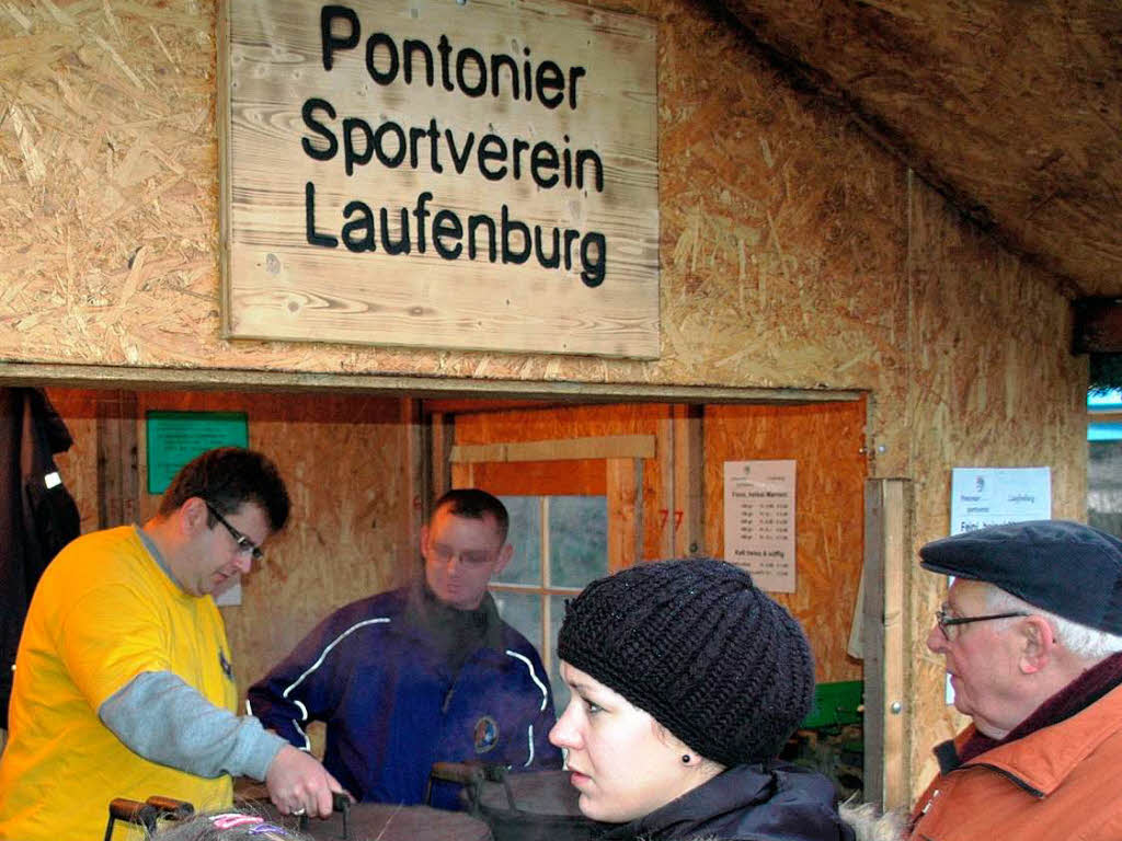 Bunt und stimmungsvoll war die Altstadtweihnacht mit ihren Htten und Programmangeboten.