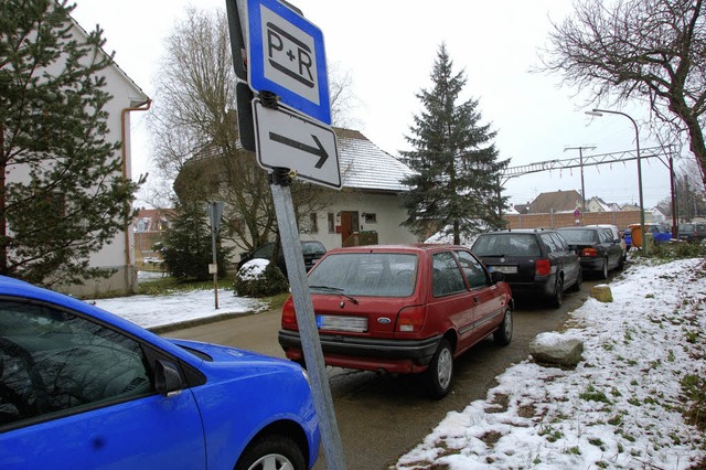 Der Wegweiser zu Parkpltzen an der Ka... fr die Zukunft    Gltigkeit haben.   | Foto: Langelott