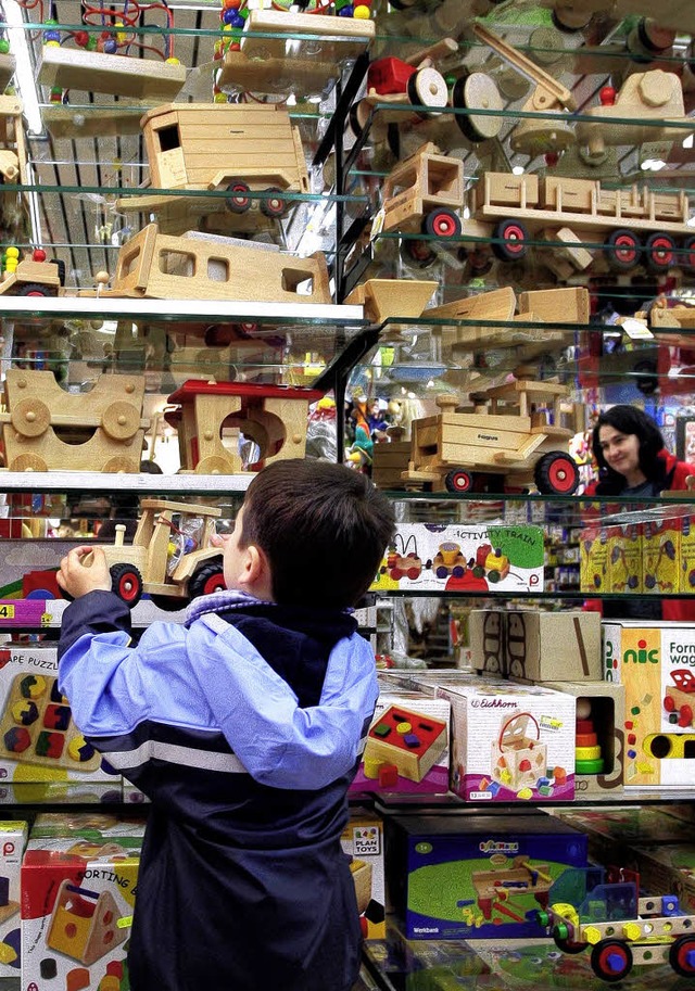 Sicherheit ist kein Kinderspiel: Experten fanden Mngel bei Holzspielsachen.   | Foto: ddp