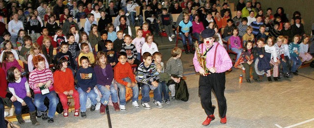 Ein volles Haus und jede Menge glckli...er. Clown Jojo war in seinem Element.   | Foto: HILLER