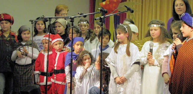 Die Kinder spielten die Weihnachtsgeschichte nach.  | Foto: gottstein