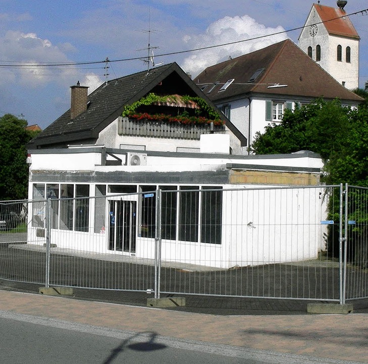 Die ehemalige Tankstelle wird im komme...ie Geschftsstelle der WG beherbergen.  | Foto: Mario Schneberg