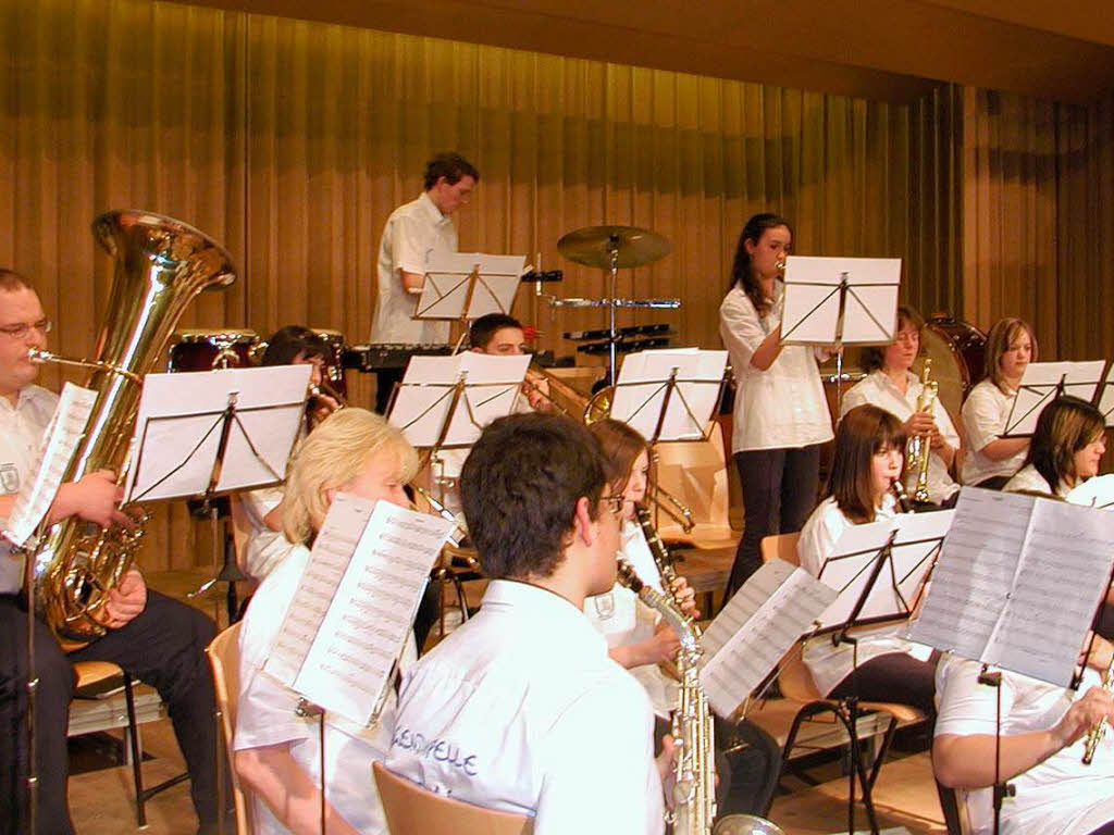 Mit Theater und Musik bot der Musikverein Alpenblick eine gelungene Programmkombination. Mit Theater und Musik bot der Musikverein Alpenblick eine gelungene Programmkombination.