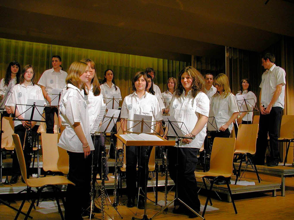 Mit Theater und Musik bot der Musikverein Alpenblick eine gelungene Programmkombination. Mit Theater und Musik bot der Musikverein Alpenblick eine gelungene Programmkombination.