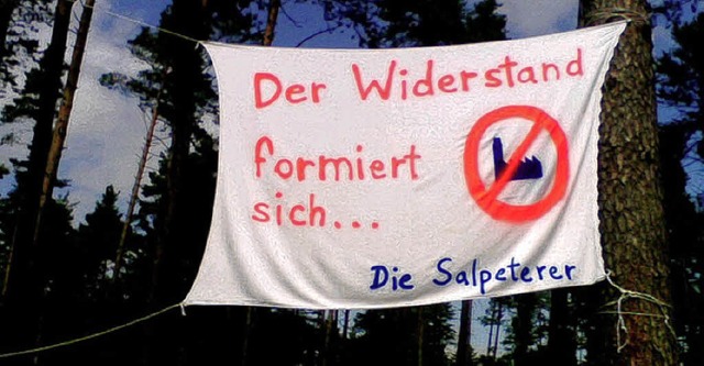 Vor allem ffentlichkeitswirksam:   Protest gegen Vogt-Plastic   | Foto: BZ