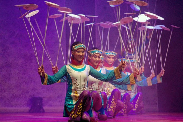 Auch der Chinesische Nationalzirkus ga...en Circus-Festival im Lrrach Burghof.  | Foto: Barbara Ruda