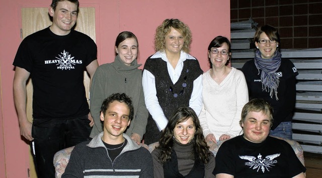 Theatergruppe  (hinten von links): Joh... Tina-Maria Jger und Manuel Seidler.   | Foto: Seifried