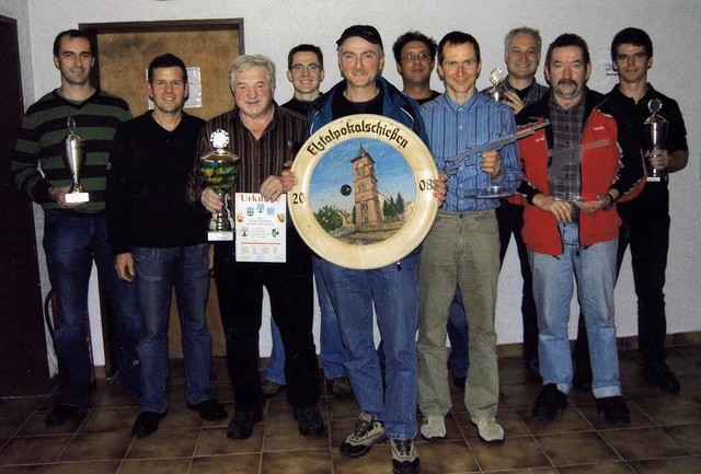 Elztal-Pokalschieen in Elzach: Ein Si...die  Einzel- und Mannschaftsgewinner.   | Foto: Schtzenverein elzach