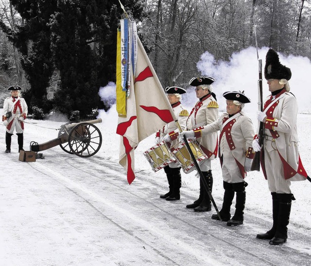 Lautstark: Mit zwlf Bllerschssen em...ere  in Donaueschingen das neue Jahr.   | Foto: BZ