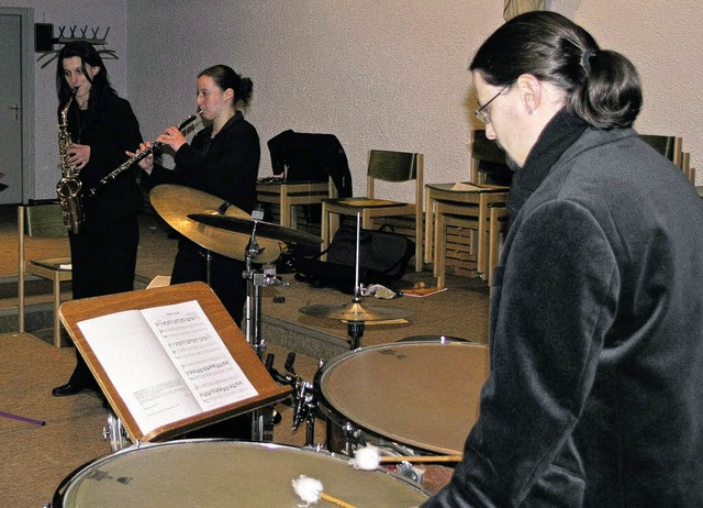 Orgel, Oboe, Saxophon und Schlagzeug g...tlichen, musikalischen Jahresschluss.   | Foto: Margit Matyscak