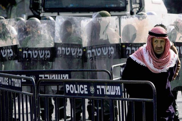 Tausende Palästinenser protestieren gegen Israel