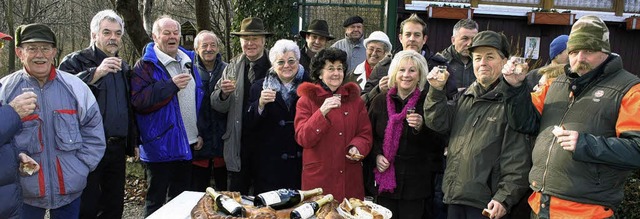 Zum deutsch-franzsischen Neujahrstref...hrsbrezel das neue Jahr zu begren.    | Foto: Herbert Birkle