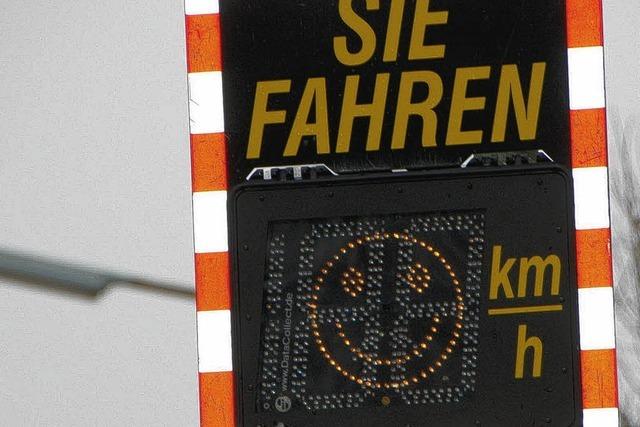 Smiley erzieht Autofahrer