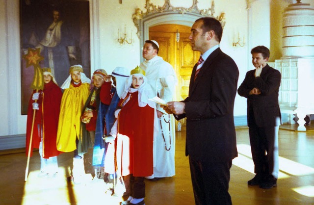Arno Zahlauer, Rudolf Schuler, Pater M...er (vorn rechts) beim Neujahrsempfang   | Foto: grosholz