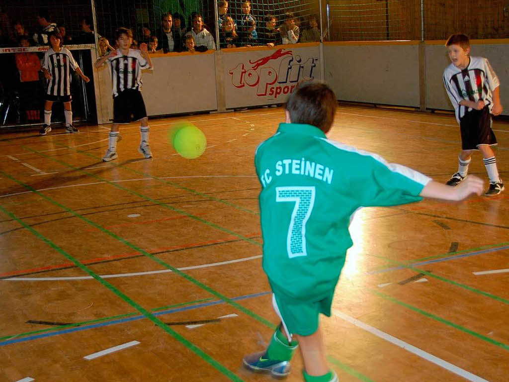 Impressionen vom 7. Indoor-Soccer-Turnier der Sportvereinigung Brennet-Öflingen Impressionen vom 7. Indoor-Soccer-Turnier der Sportvereinigung Brennet-Öflingen