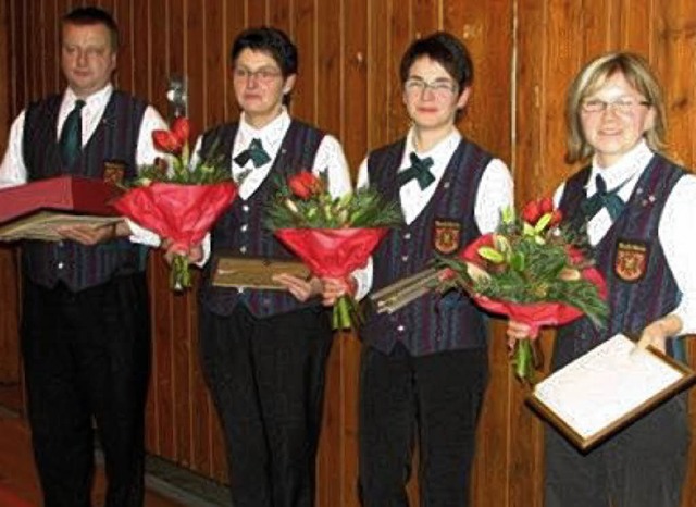 Ehrungen beim Musikverein Griheim (vo..., Claudia Kalchschmidt, Katja Walter.   | Foto: Privat