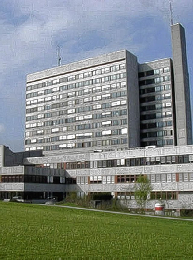 Das Kantonsspital Bruderholz gilt als nicht mehr zeitgem.   | Foto: BZ