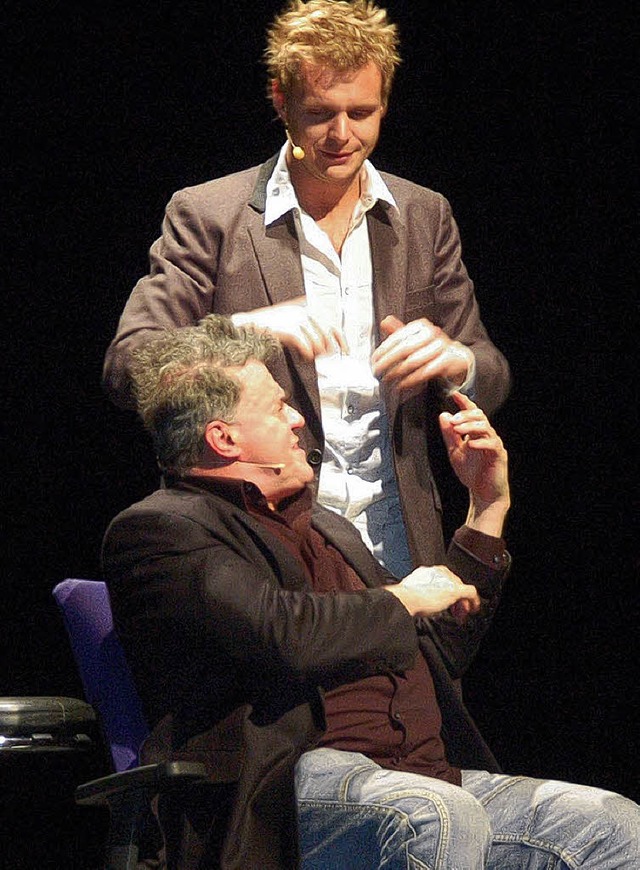 Volkmar Staub  und Florian Schroeder g...ladung des Nellie Nashorn im Burghof.   | Foto: Sabine Ehrentreich