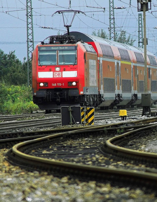 Opfer der eigenen Attraktivitt: Nahverkehrszug     | Foto: gollrad