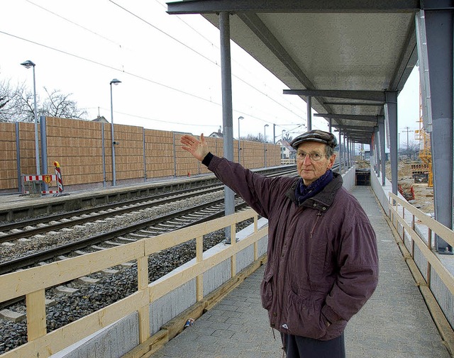 Fr Adolf Hgel falsch geplant ist das...8211; ber die  Lrmschutzwand hinweg.  | Foto: Langelott