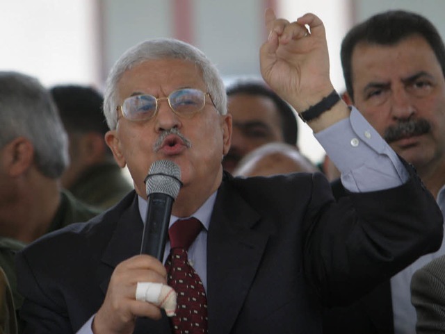 PLO-Chef Mahmud Abbas ist der Favorit ...Wochenende mit Begeisterung. FOTO: AFP  | Foto: MOHAMMED ABED