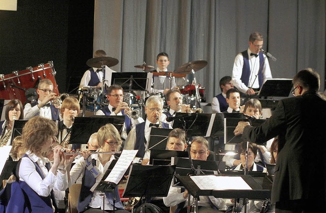 Der Musikverein Ottenheim  prsentiert...likum in der Rheinauenhalle gefeiert.   | Foto: Heidi Fssel
