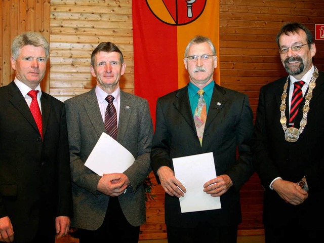 Brgermeister Martin Obert (rechts) un...n  Gerd Lai und Hanspeter Schillinger.  | Foto: Elisabeth Jakob-Klblin